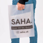 Bolsas pavonadas 35x50cm con logo - Imagen 2